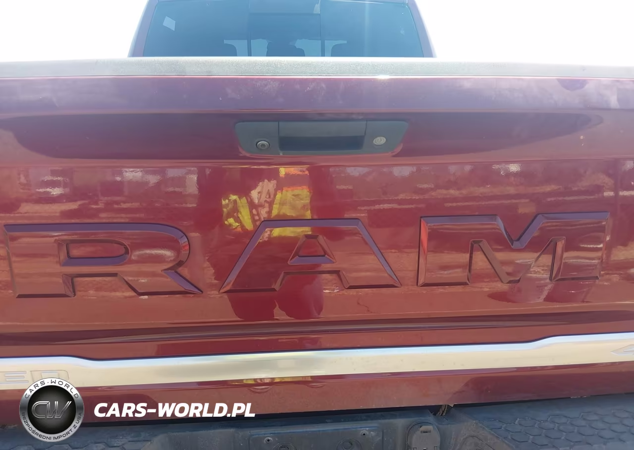 2018 Ram 2500 Limited 4X4 6'4 Box VIN:3C6UR5GL9JG381887 - 16