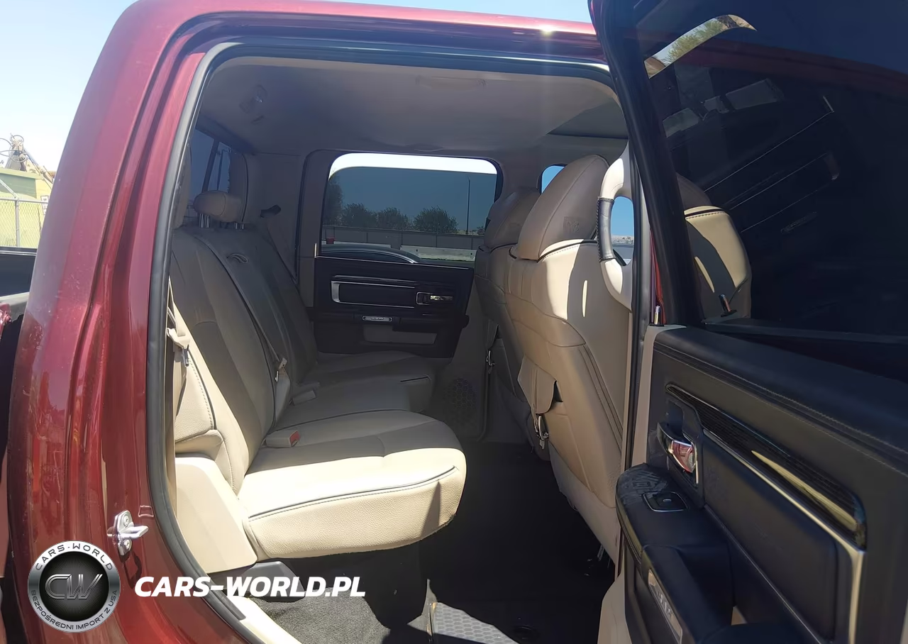 2018 Ram 2500 Limited 4X4 6'4 Box VIN:3C6UR5GL9JG381887 - 8