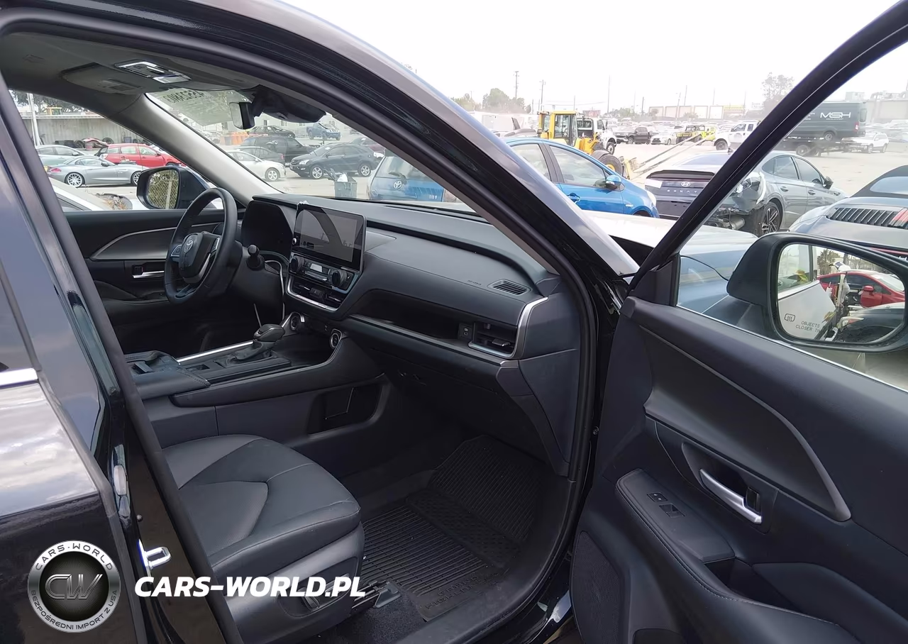 2026 Toyota Grand Highlander Hybrid Xle VIN:5TDACAB53TS093849 - 5