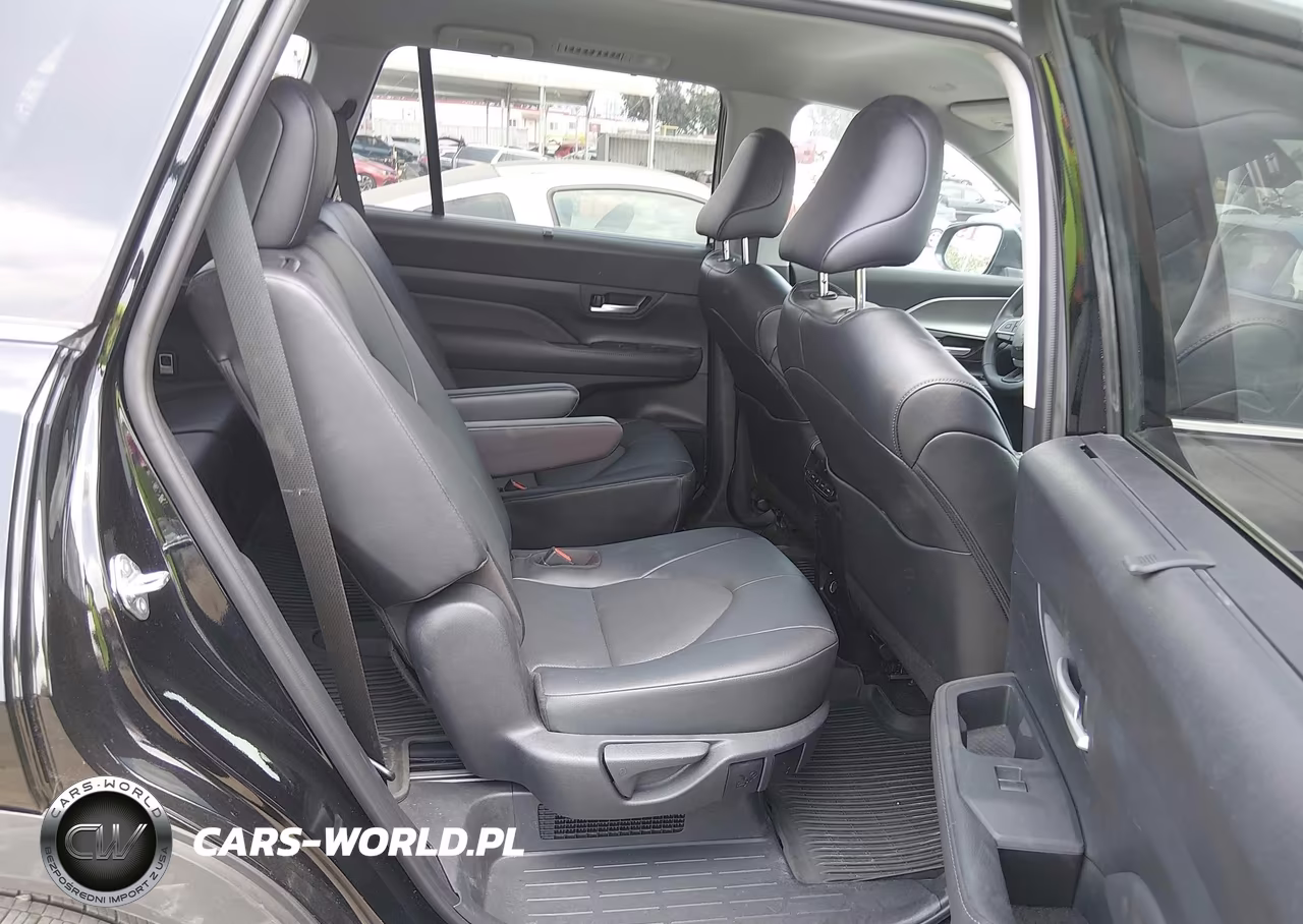 2026 Toyota Grand Highlander Hybrid Xle VIN:5TDACAB53TS093849 - 8