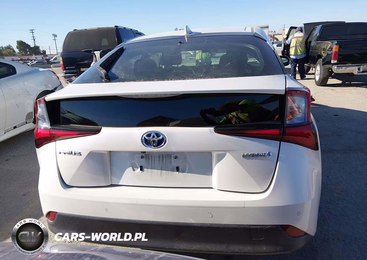 2019 Toyota Prius Le VIN:JTDKARFU4K3074284 - 16