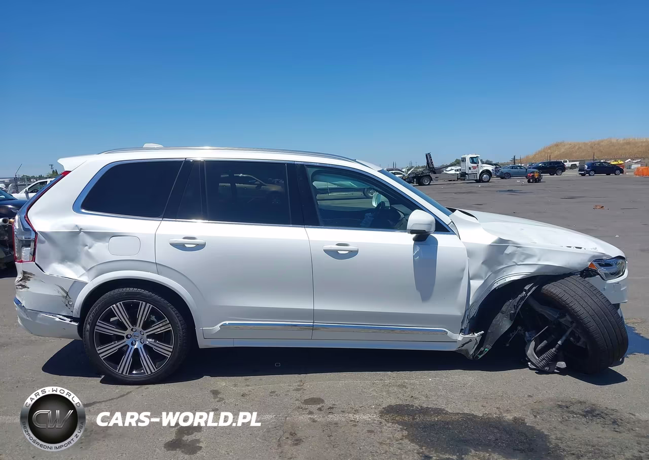 2025 Volvo Xc90 Plug-In Hybrid T8 Ultra 7-Seater VIN:YV4H60PFXS1314471 - 13
