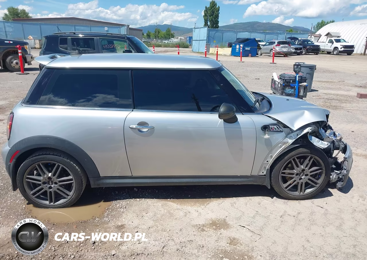 2009 Mini Cooper S VIN:WMWMF73559TT94247 - 13