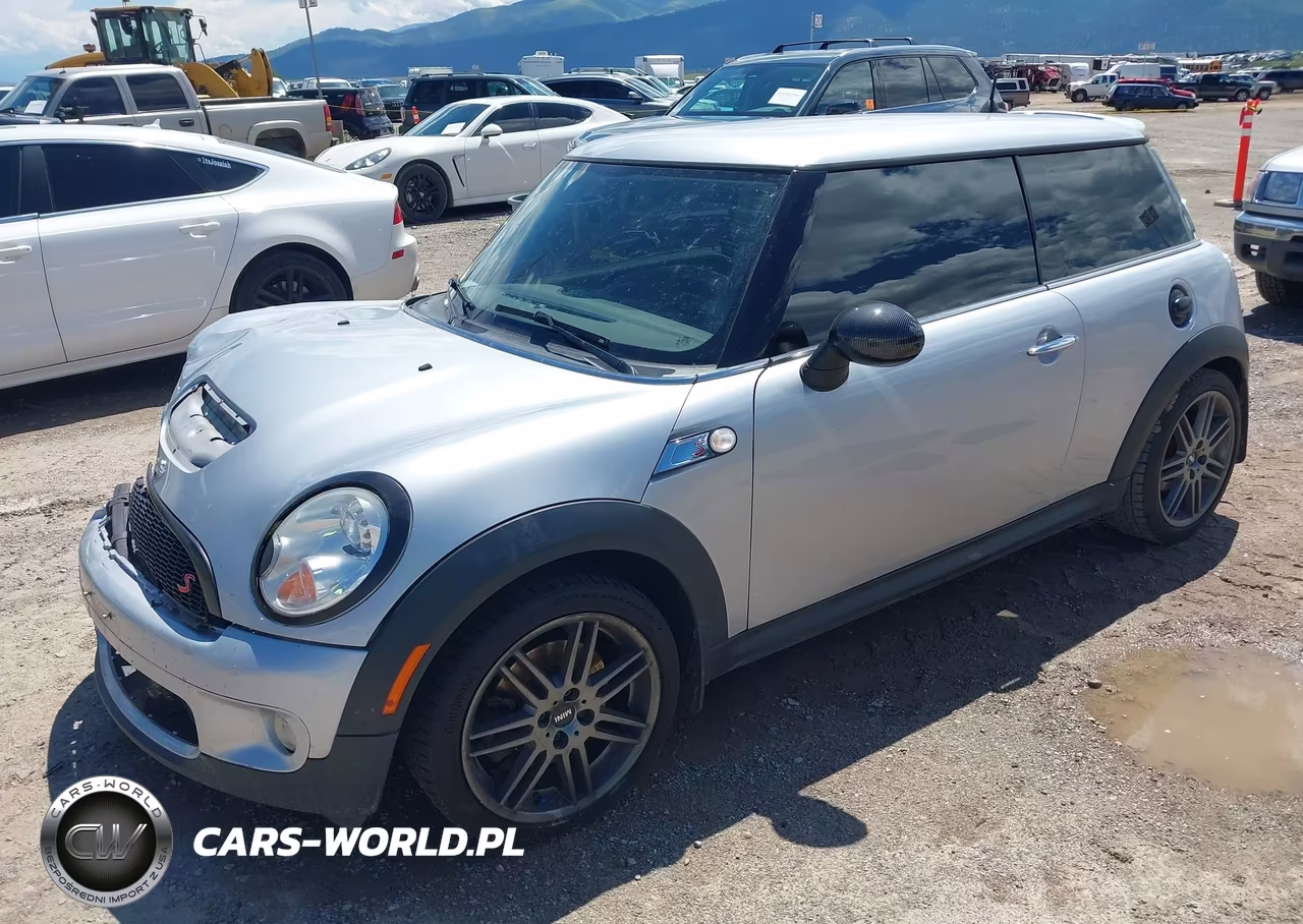 2009 Mini Cooper S VIN:WMWMF73559TT94247 - 2
