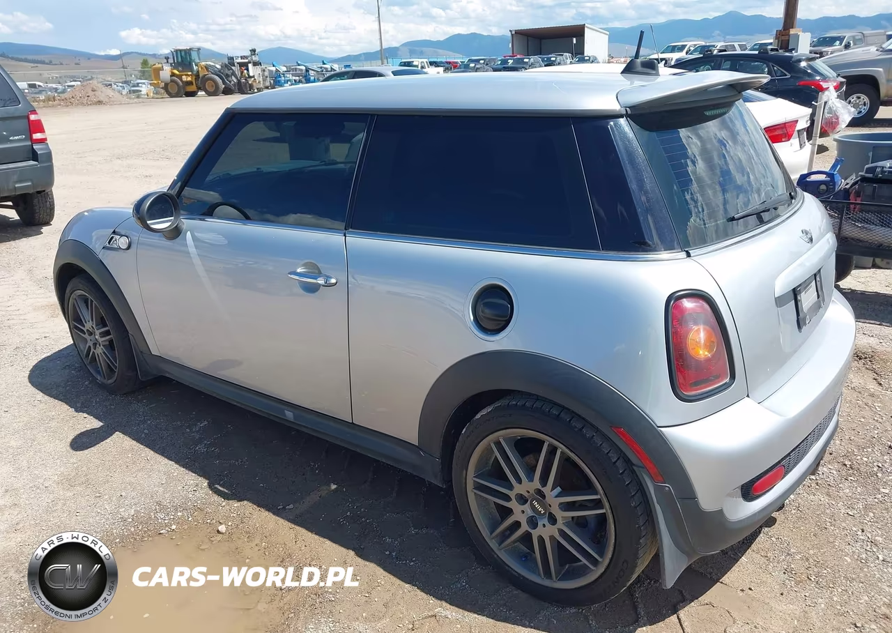 2009 Mini Cooper S VIN:WMWMF73559TT94247 - 3