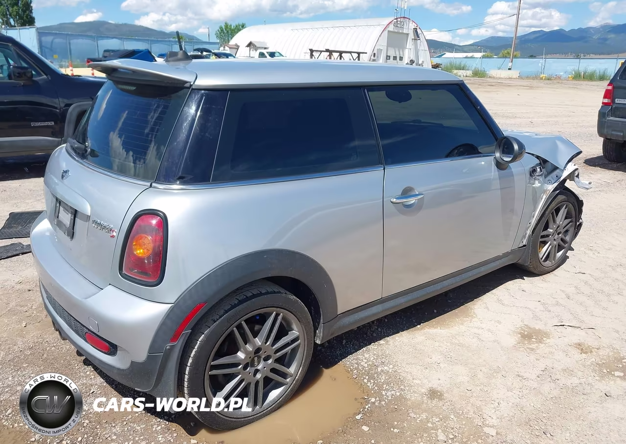 2009 Mini Cooper S VIN:WMWMF73559TT94247 - 4