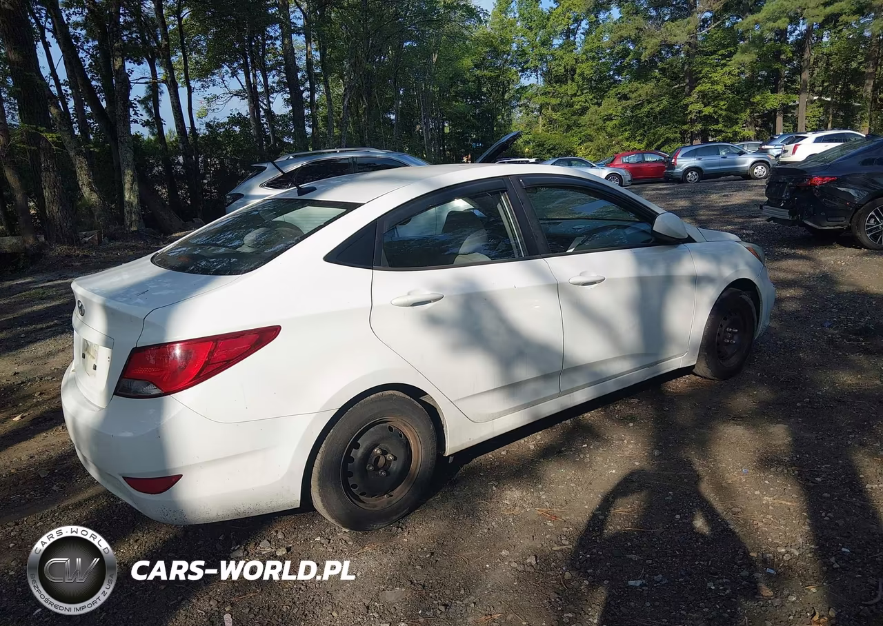 2015 Hyundai Accent Gls VIN:KMHCT4AE7FU857189 - 4