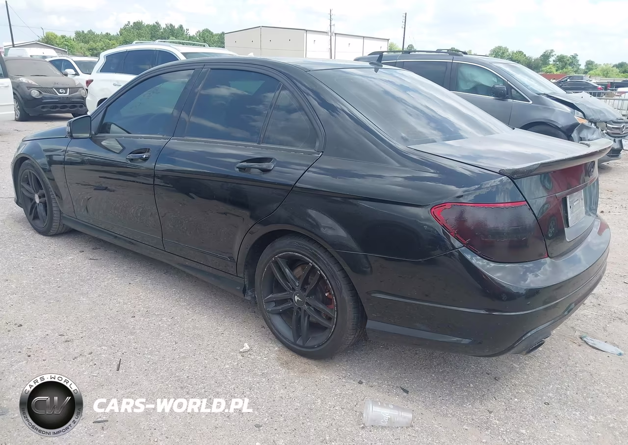 2014 Mercedes-Benz C 250 Sport VIN:WDDGF4HB9EA938113 - 3