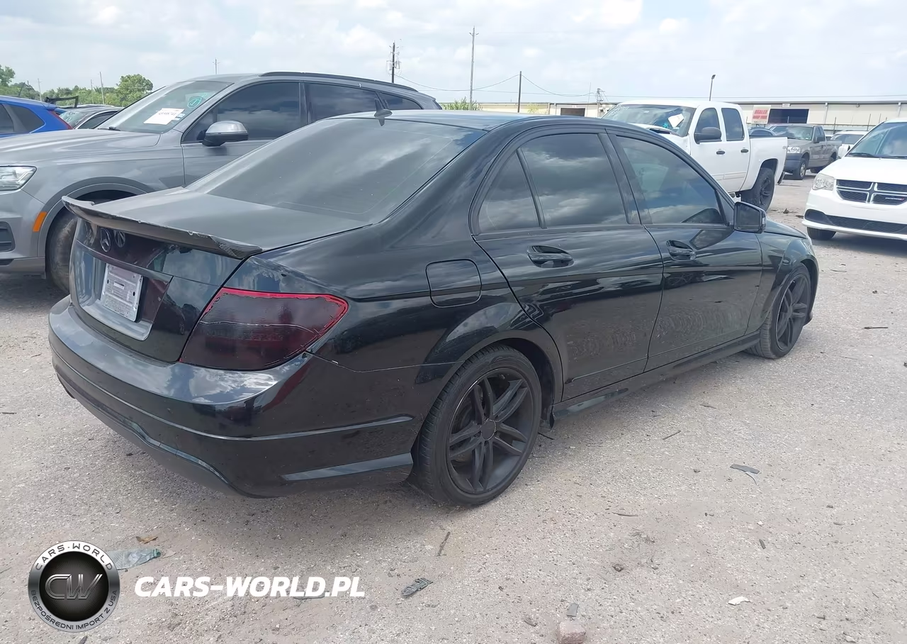2014 Mercedes-Benz C 250 Sport VIN:WDDGF4HB9EA938113 - 4
