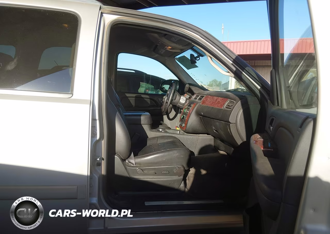 2008 Chevrolet Tahoe Lt VIN:1GNFC13JX8J180368 - 5