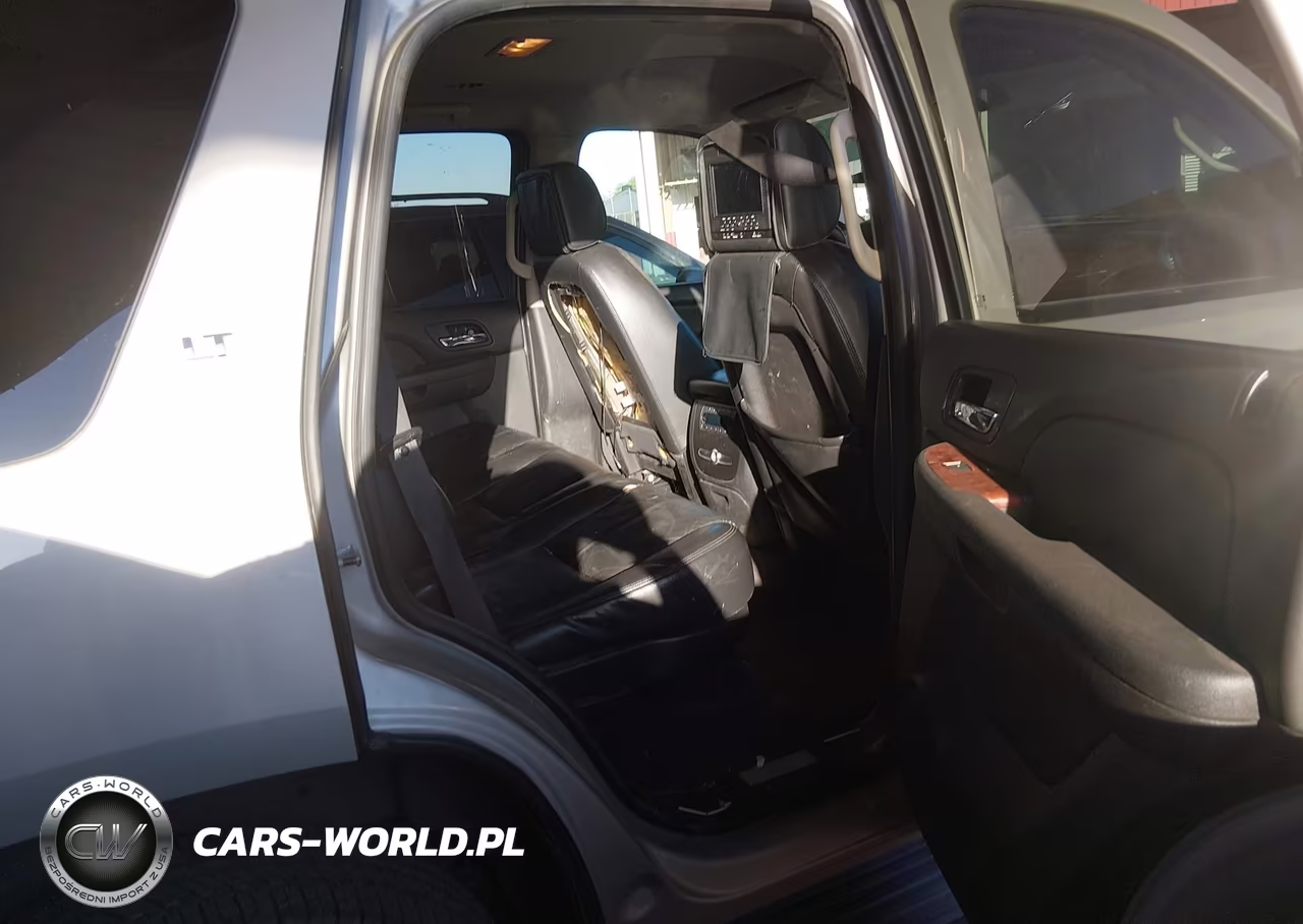 2008 Chevrolet Tahoe Lt VIN:1GNFC13JX8J180368 - 8