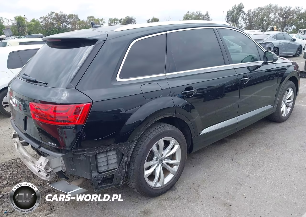 2017 Audi Q7 2.0T Premium VIN:WA1LHAF7XHD047289 - 4