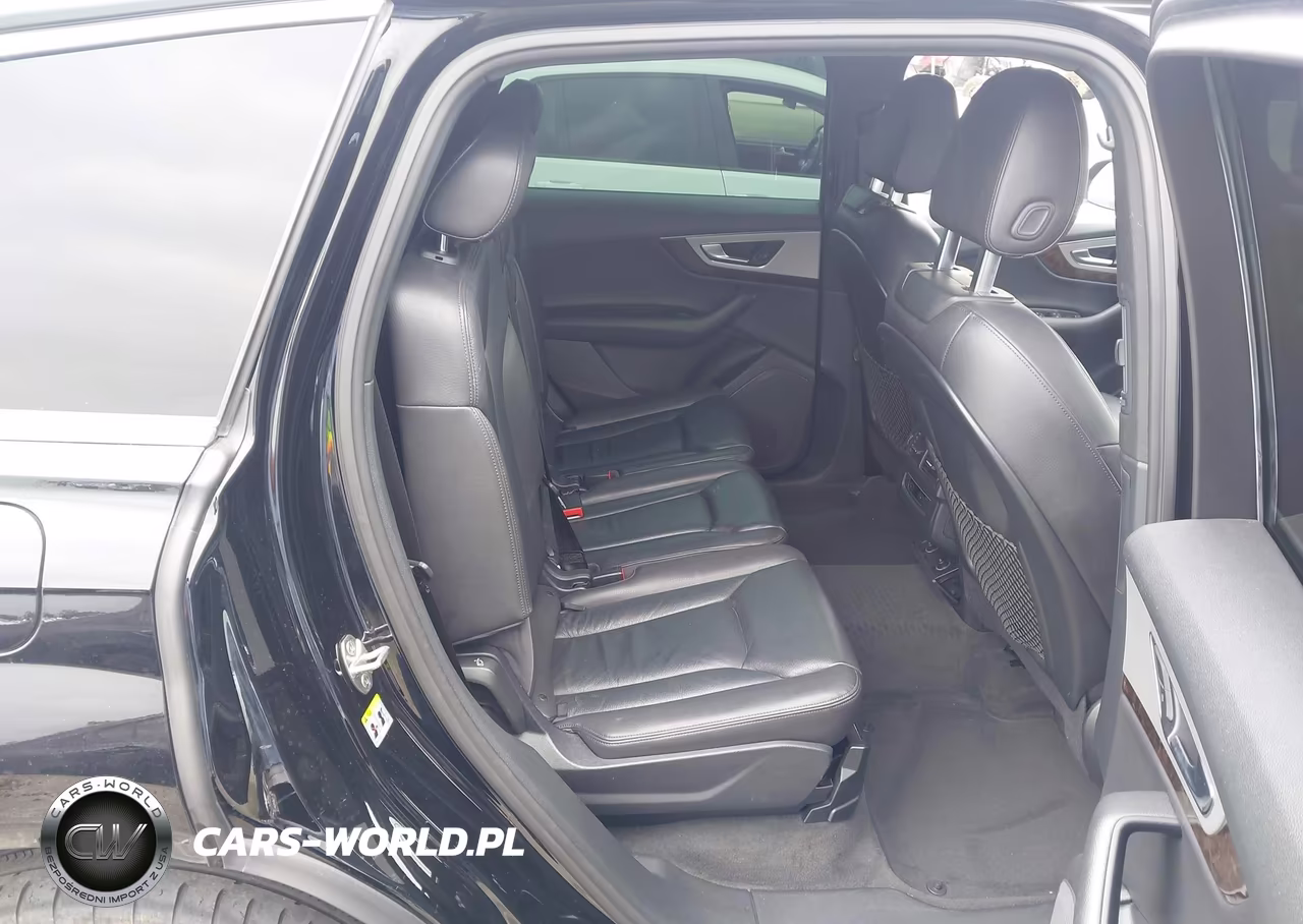 2017 Audi Q7 2.0T Premium VIN:WA1LHAF7XHD047289 - 8