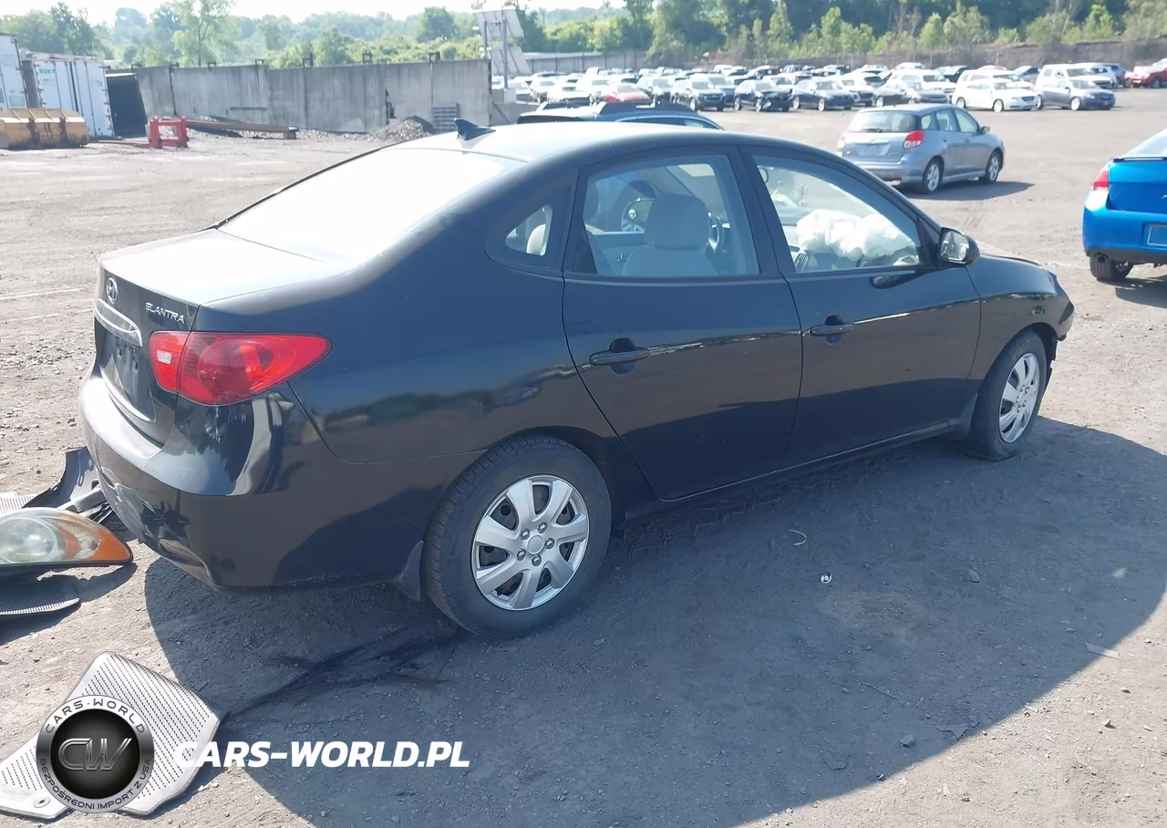 2010 Hyundai Elantra Gls VIN:KMHDU4AD8AU880756 - 4