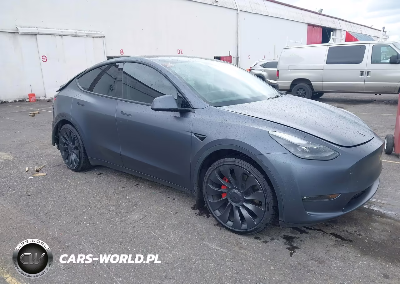 2023 Tesla Model Y Performance Dual Motor All-Wheel Drive – zdjęcie 1 z 18