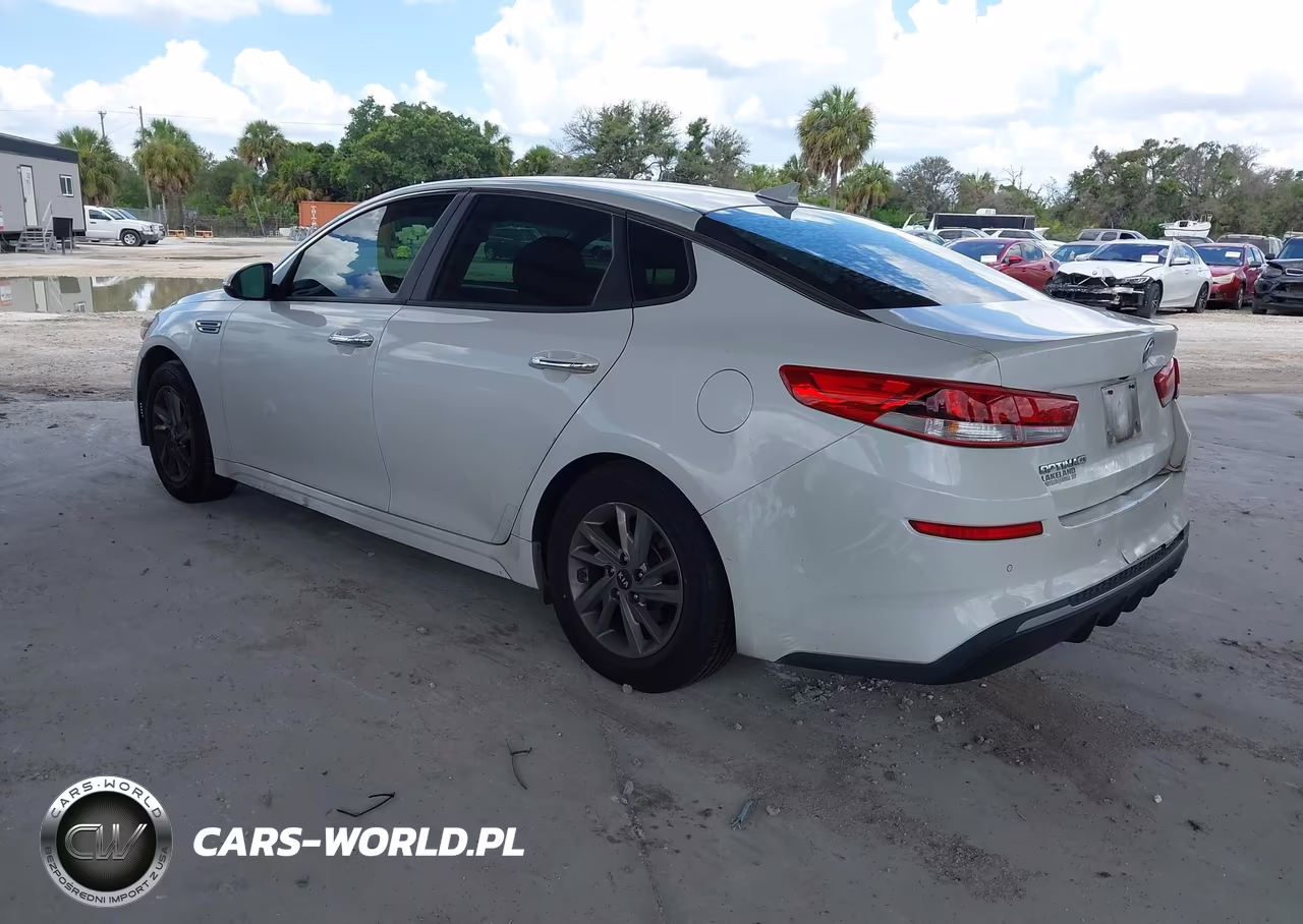 2019 Kia Optima Lx VIN:5XXGT4L35KG348557 - 3