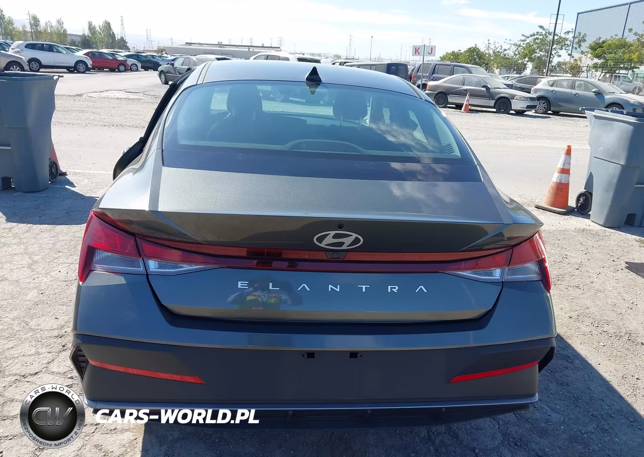 2024 Hyundai Elantra Sel VIN:KMHLM4DG7RU746205 - 17