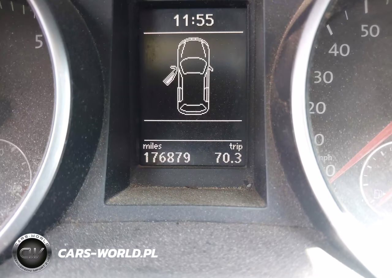 2010 Volkswagen Golf 2-Door VIN:WVWAA7AJ4AW300155 - 7