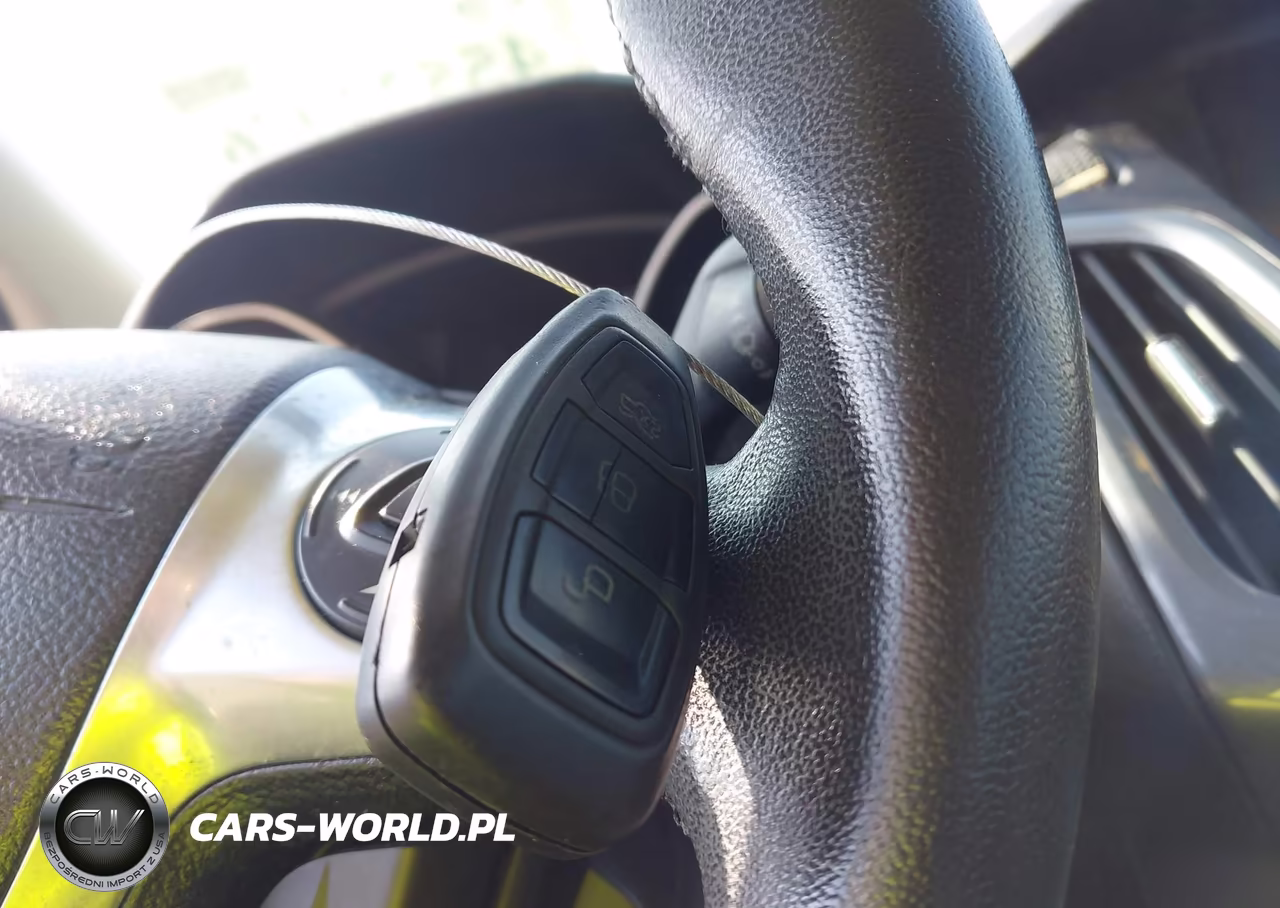 2012 Ford Focus Titanium VIN:1FAHP3N20CL273488 - 11