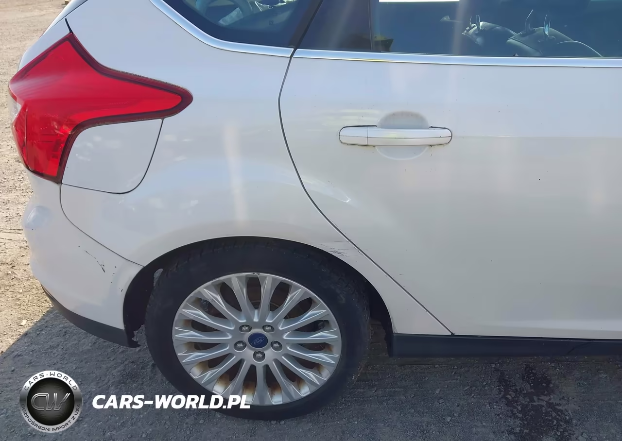 2012 Ford Focus Titanium VIN:1FAHP3N20CL273488 - 6