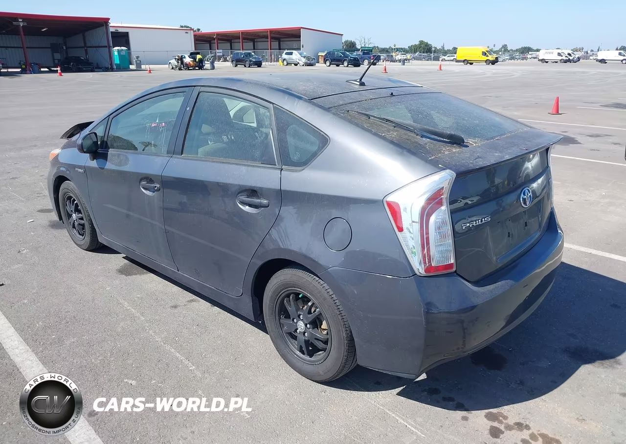 2014 Toyota Prius Three VIN:JTDKN3DU1E0361365 - 3