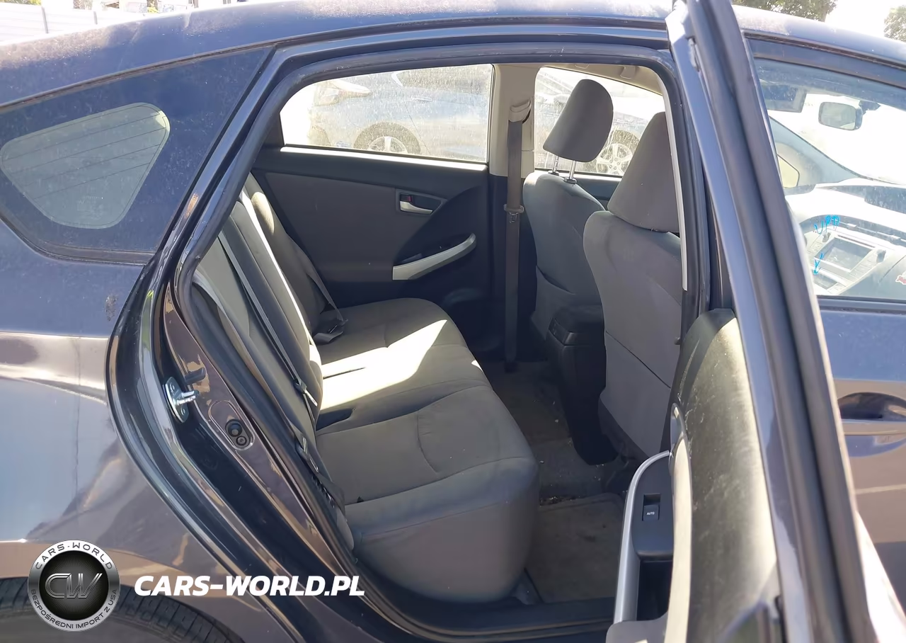 2014 Toyota Prius Three VIN:JTDKN3DU1E0361365 - 8