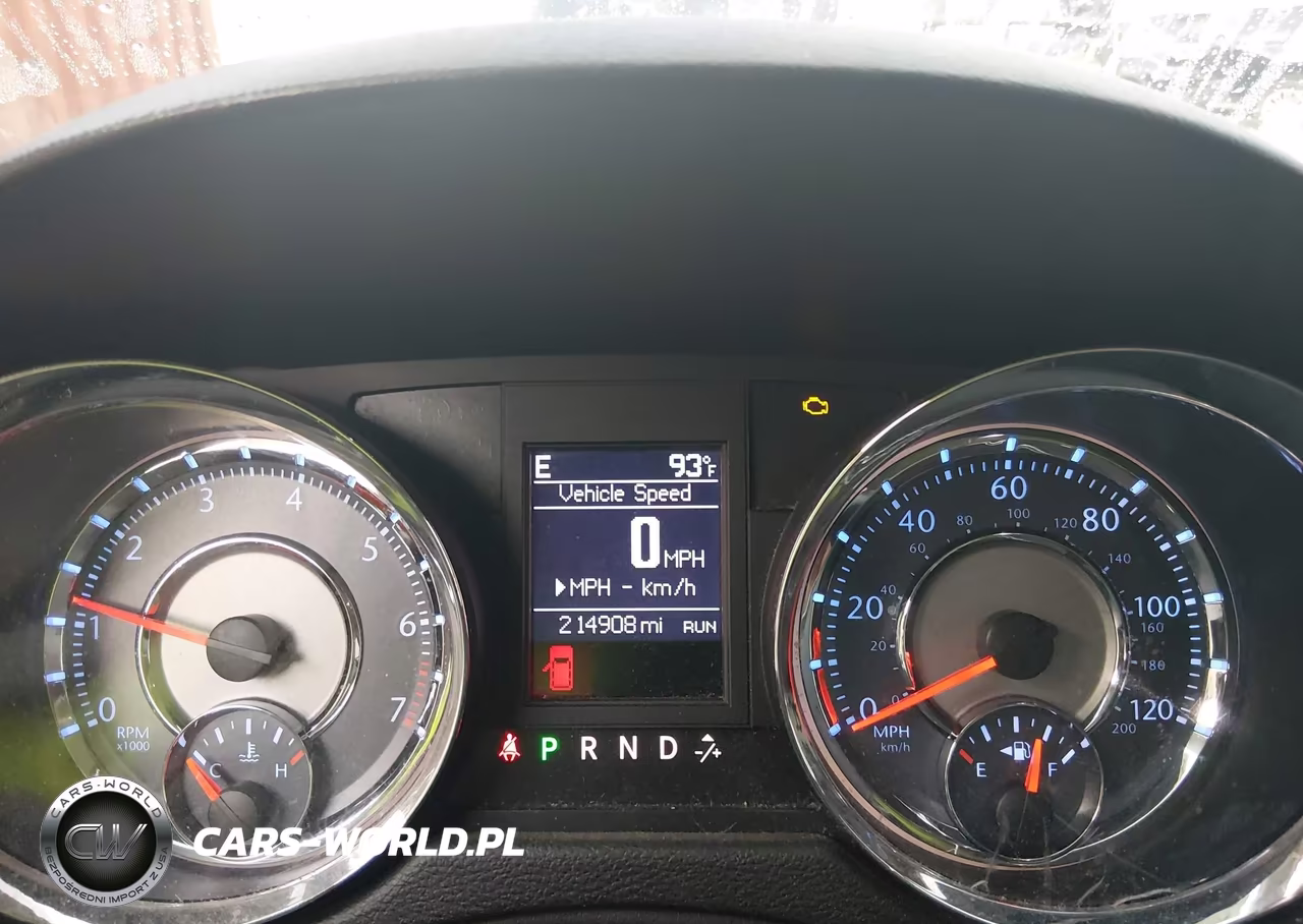 2012 Chrysler Town & Country Touring VIN:2C4RC1BG9CR313668 - 7