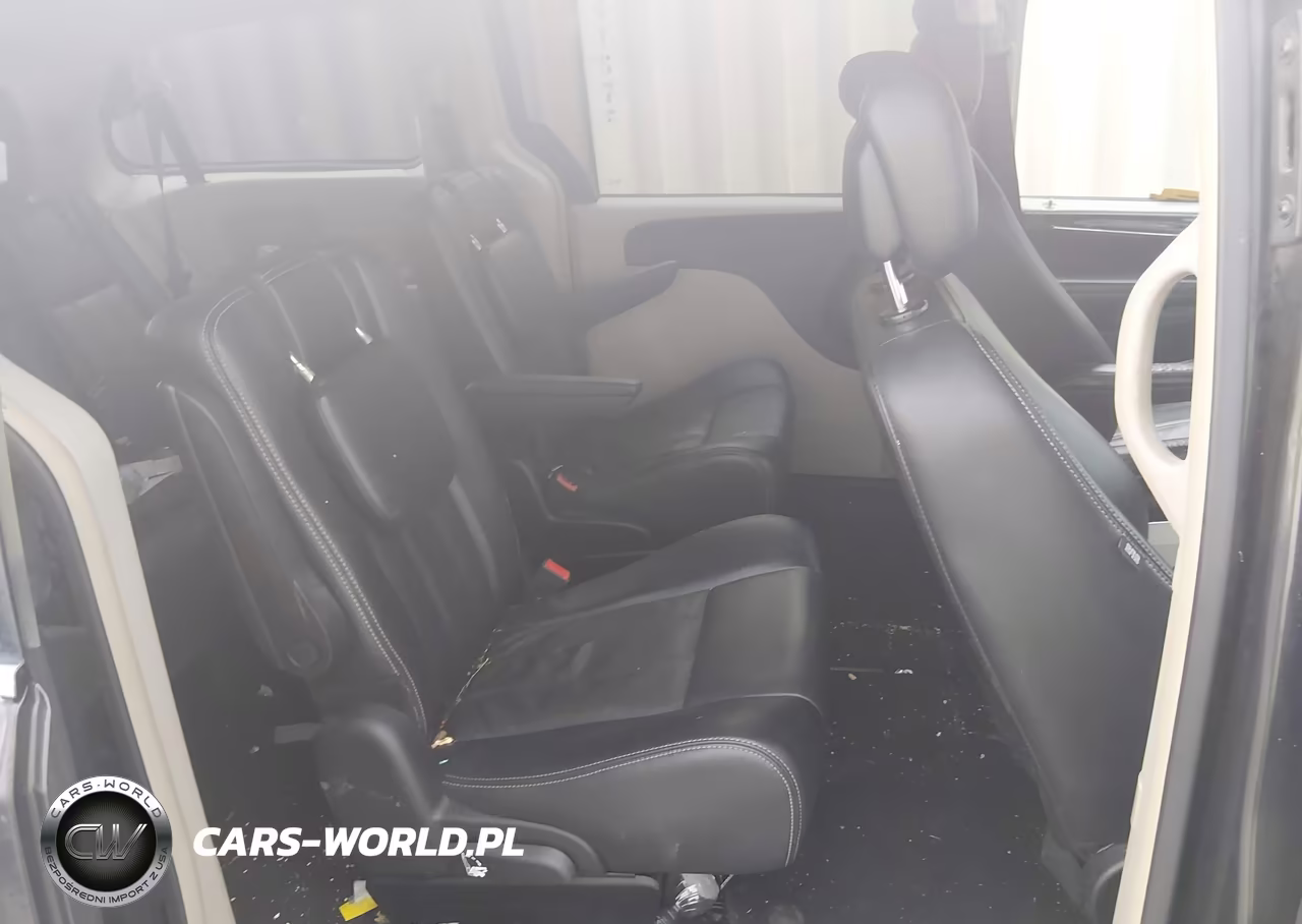 2012 Chrysler Town & Country Touring VIN:2C4RC1BG9CR313668 - 8