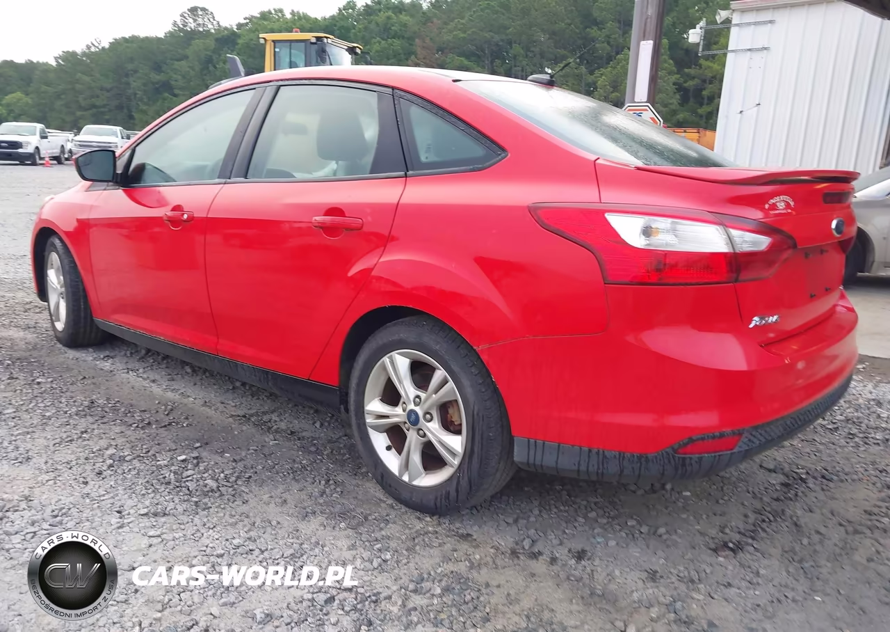 2012 Ford Focus Se VIN:1FAHP3F25CL152941 - 3