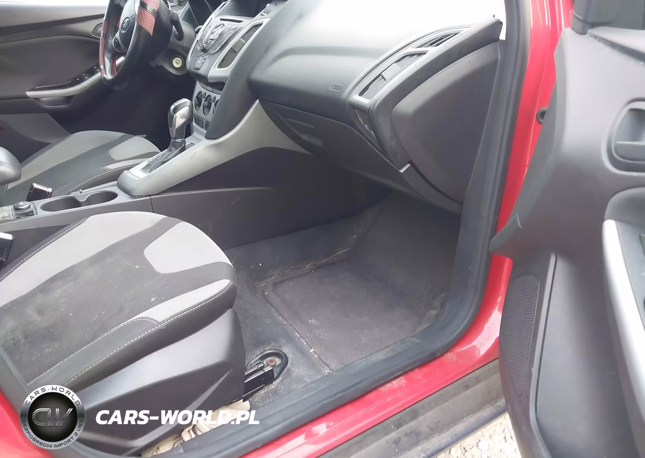 2012 Ford Focus Se VIN:1FAHP3F25CL152941 - 5