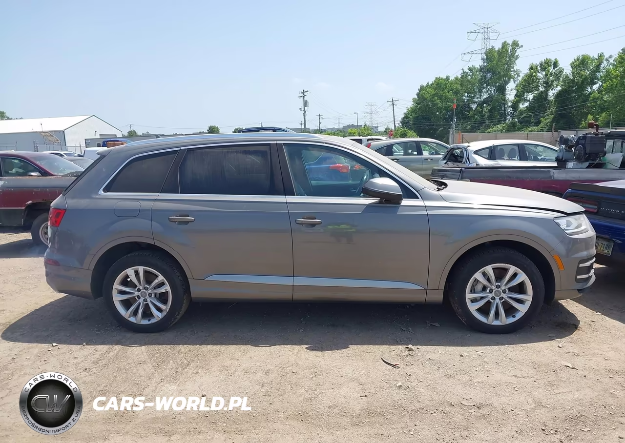 2017 Audi Q7 3.0T Premium VIN:WA1LAAF79HD019844 - 13