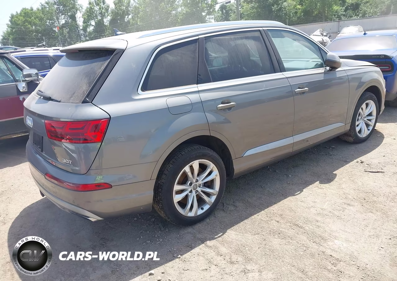2017 Audi Q7 3.0T Premium VIN:WA1LAAF79HD019844 - 4