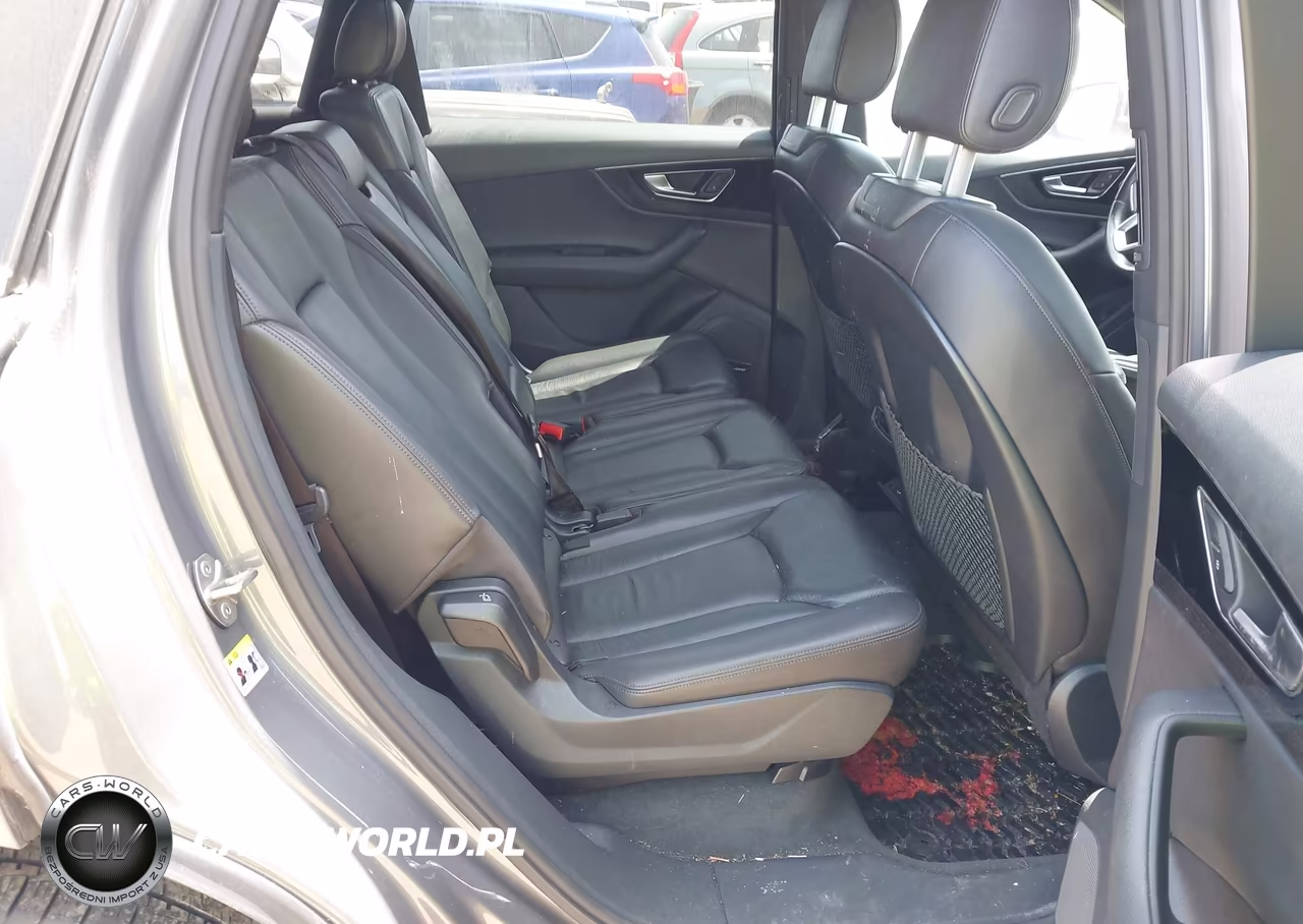 2017 Audi Q7 3.0T Premium VIN:WA1LAAF79HD019844 - 8