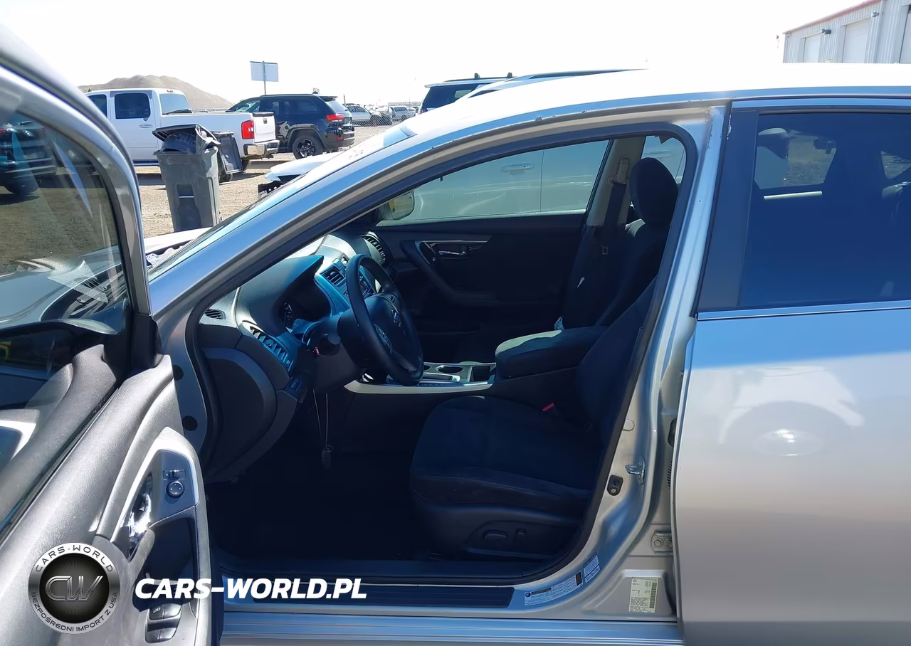 2014 Nissan Altima 2.5 S VIN:1N4AL3AP1EN371242 - 5