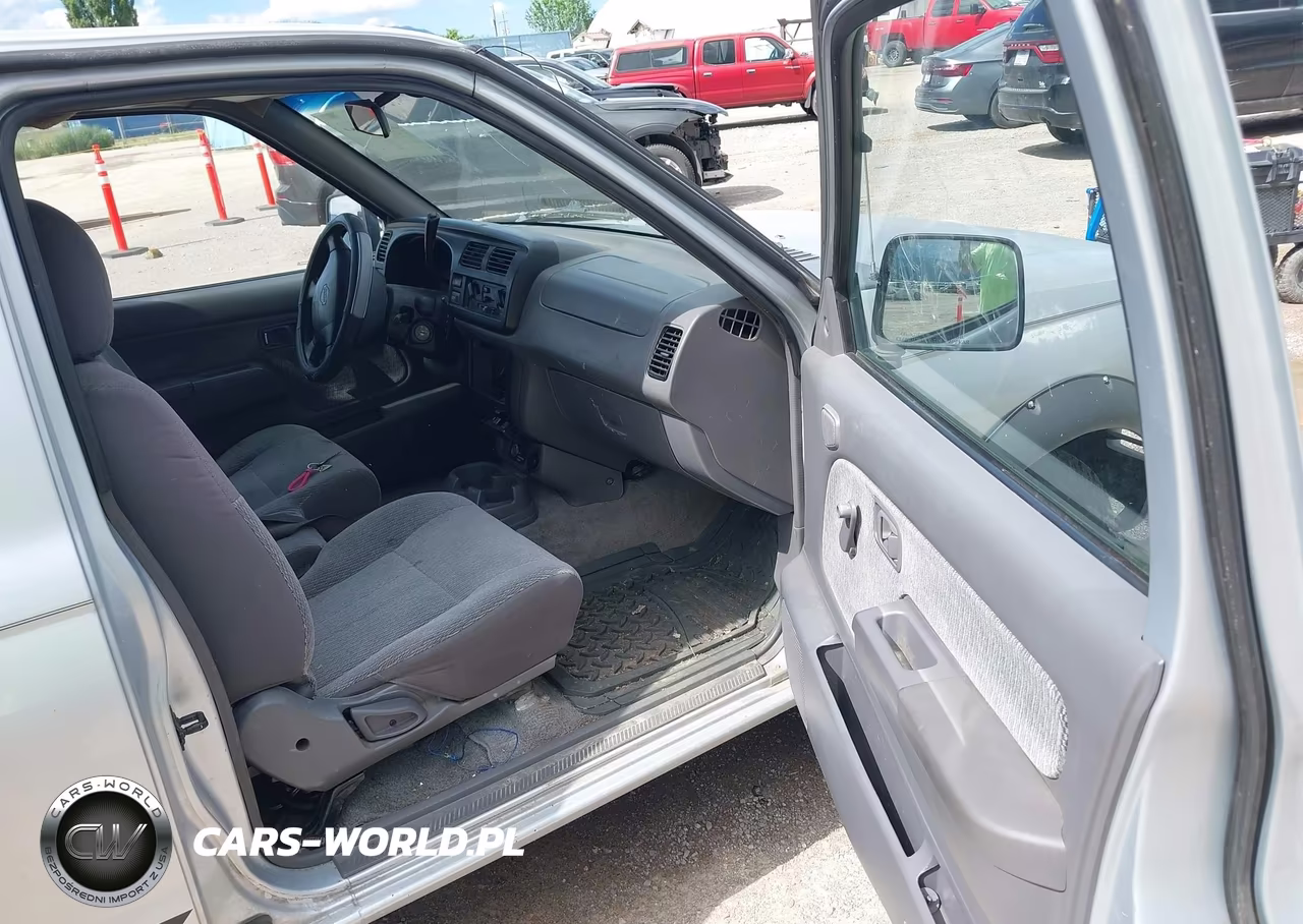 2000 Nissan Frontier Xe VIN:1N6DD26S7YC332602 - 5
