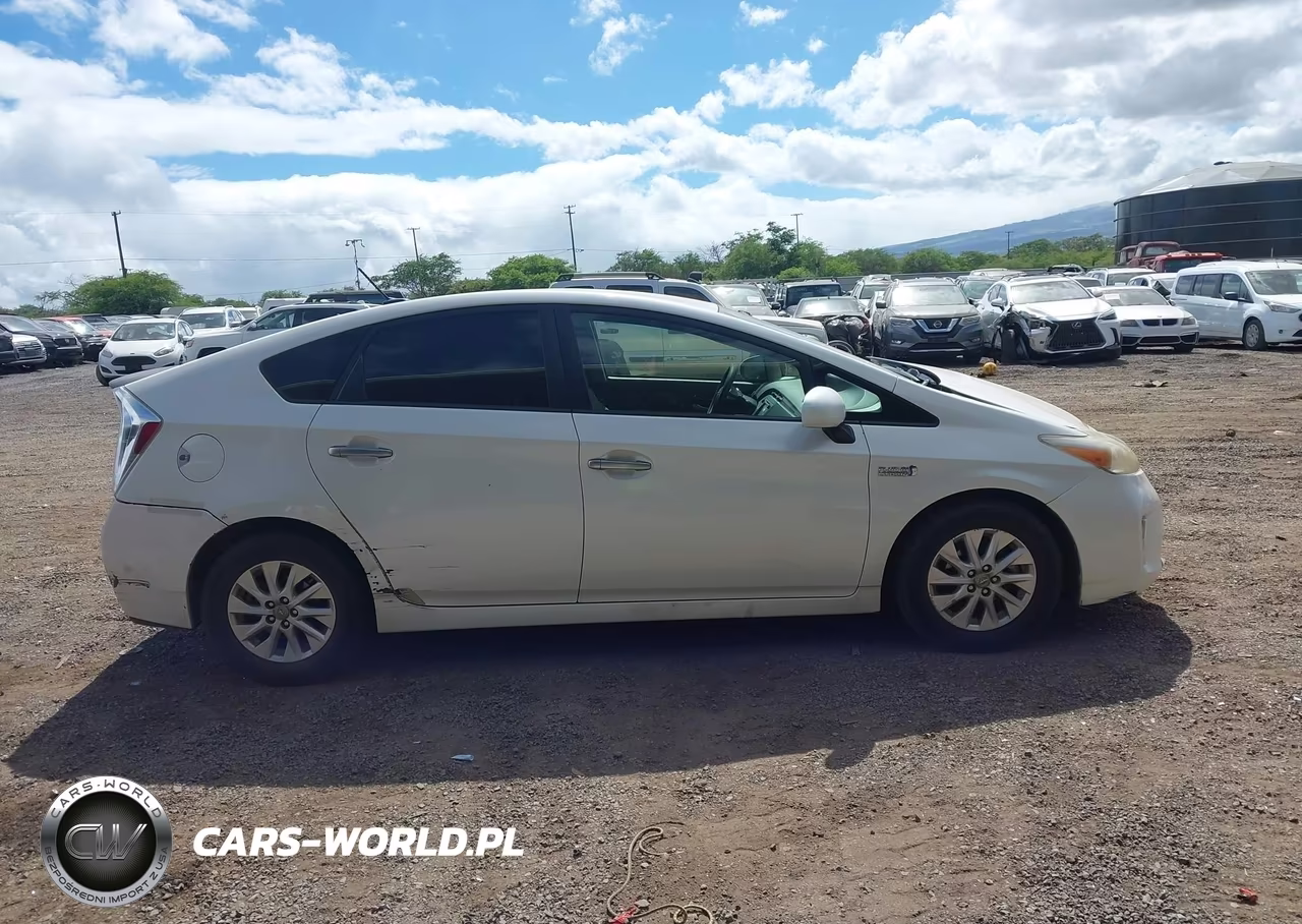 2012 Toyota Prius Plug-In VIN:JTDKN3DP9C3028966 - 13
