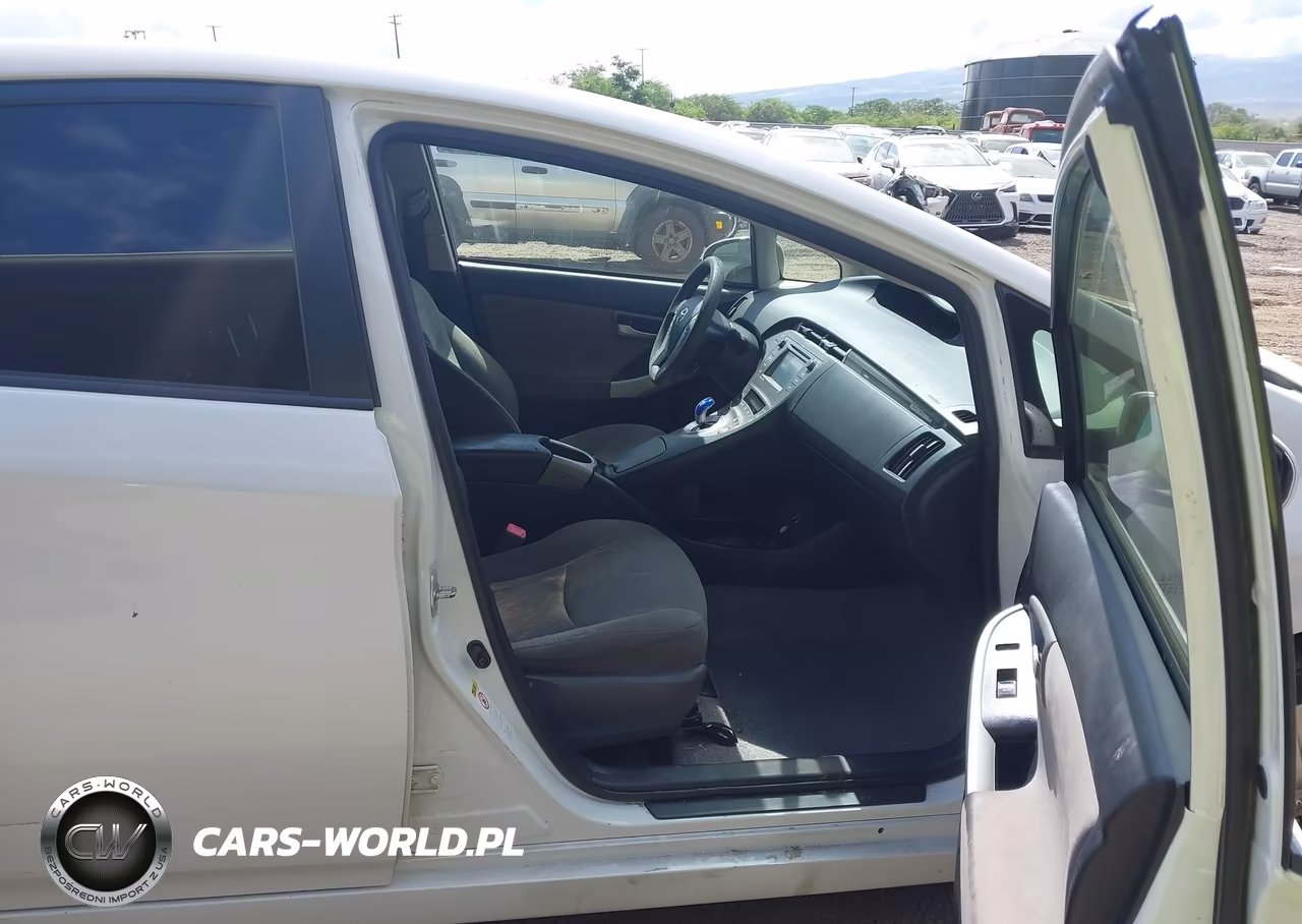 2012 Toyota Prius Plug-In VIN:JTDKN3DP9C3028966 - 5