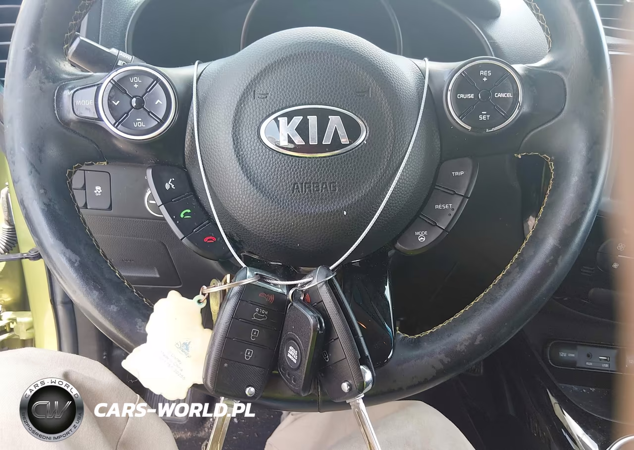 2016 Kia Soul + VIN:KNDJP3A53G7829349 - 11