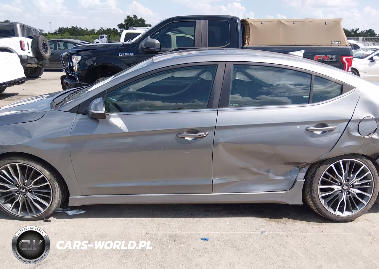 2018 Hyundai Elantra Sport VIN:KMHD04LB6JU705283 - 14