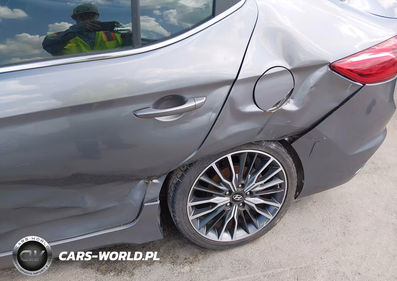 2018 Hyundai Elantra Sport VIN:KMHD04LB6JU705283 - 6