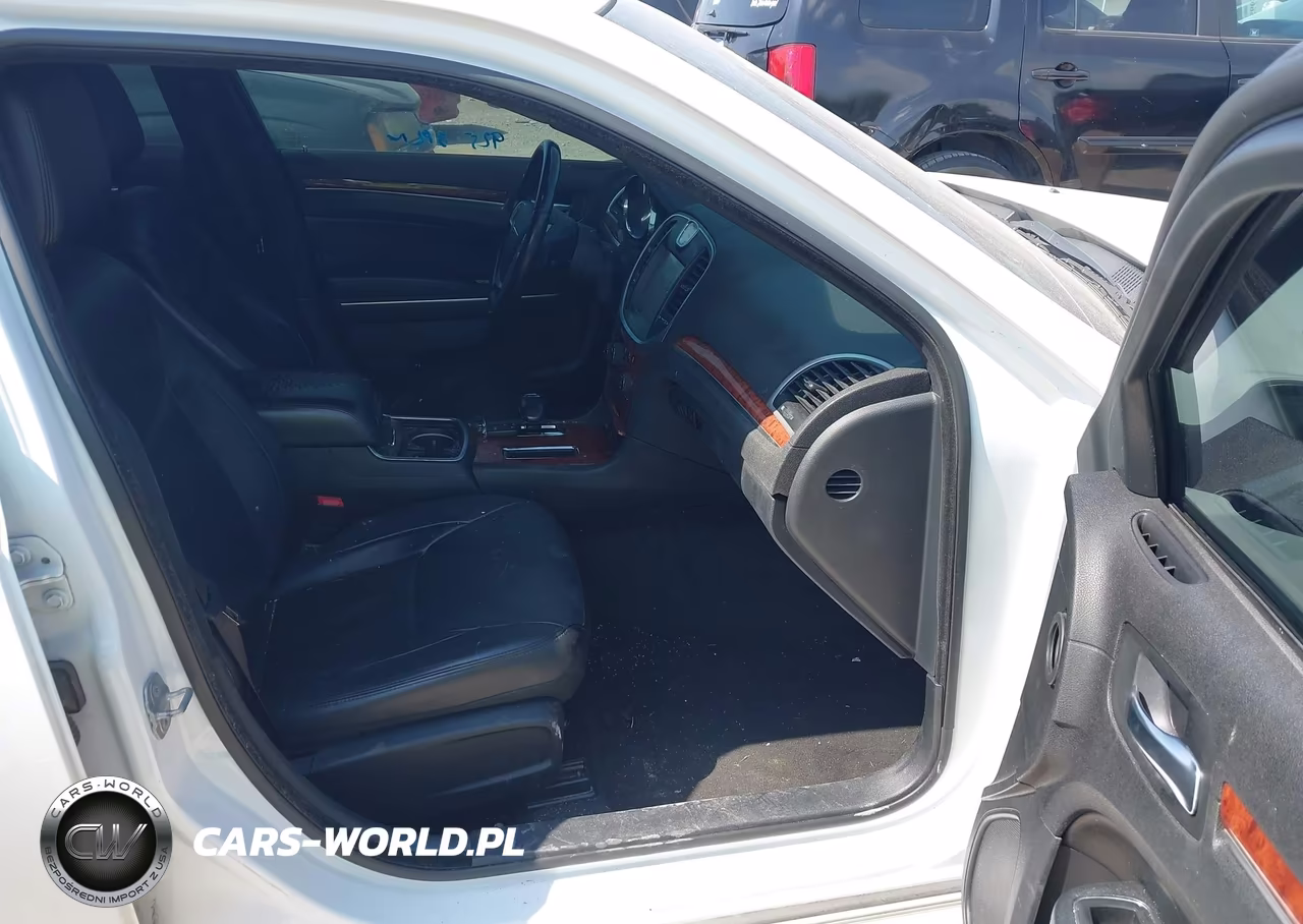 2014 Chrysler 300 VIN:2C3CCAAG7EH255533 - 5