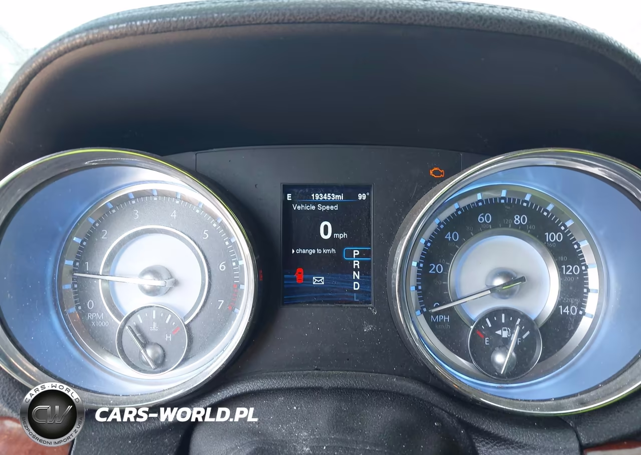 2014 Chrysler 300 VIN:2C3CCAAG7EH255533 - 7