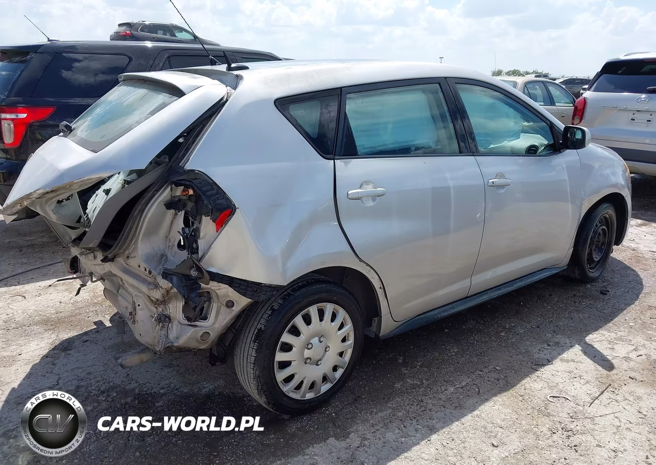 2009 Pontiac Vibe VIN:5Y2SL678X9Z450116 - 4