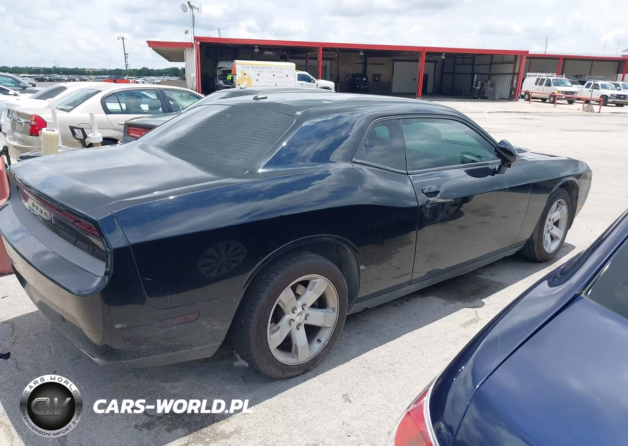 2012 Dodge Challenger Sxt VIN:2C3CDYAG5CH174064 - 4