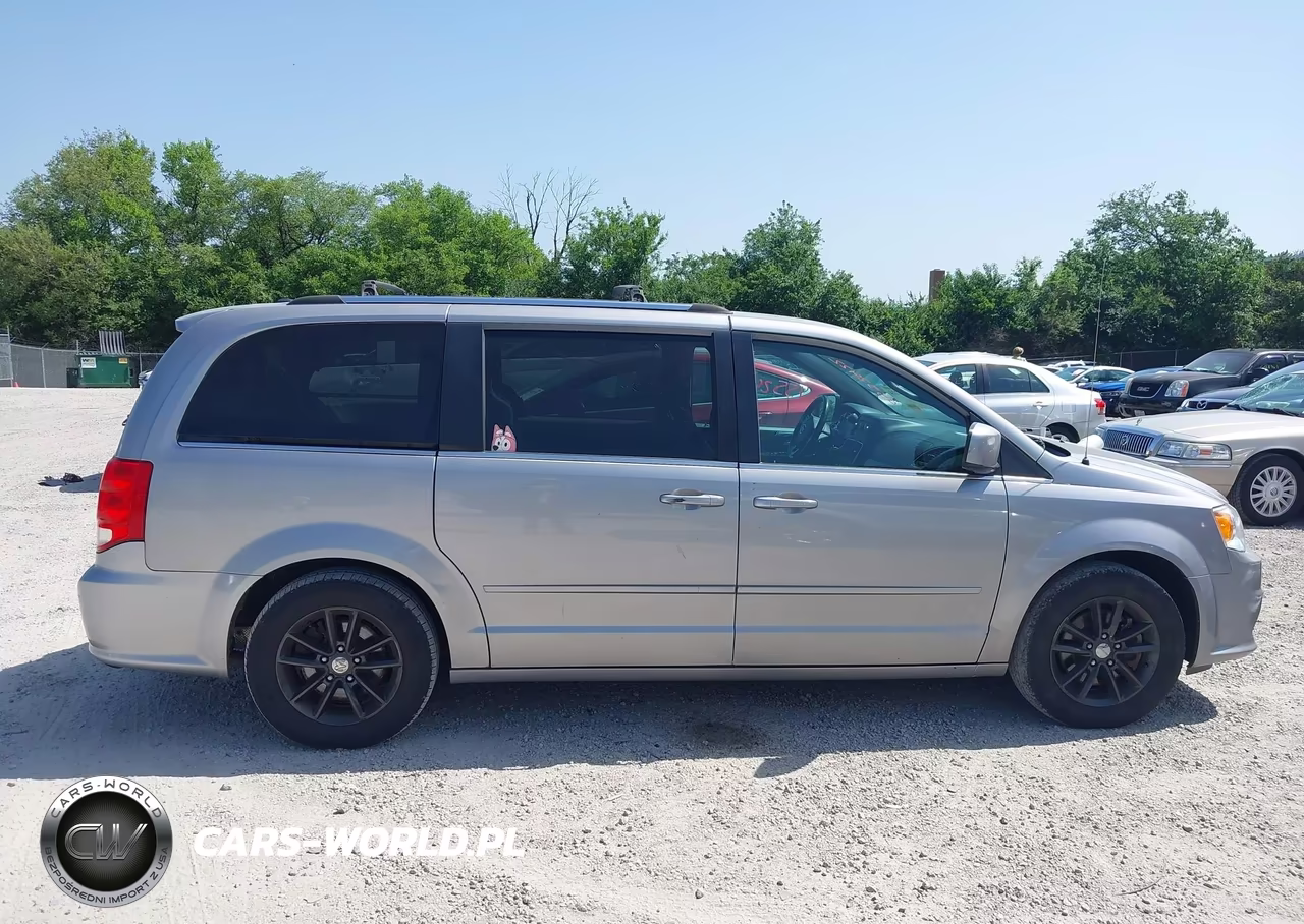 2017 Dodge Grand Caravan Sxt VIN:2C4RDGCG8HR589295 - 13