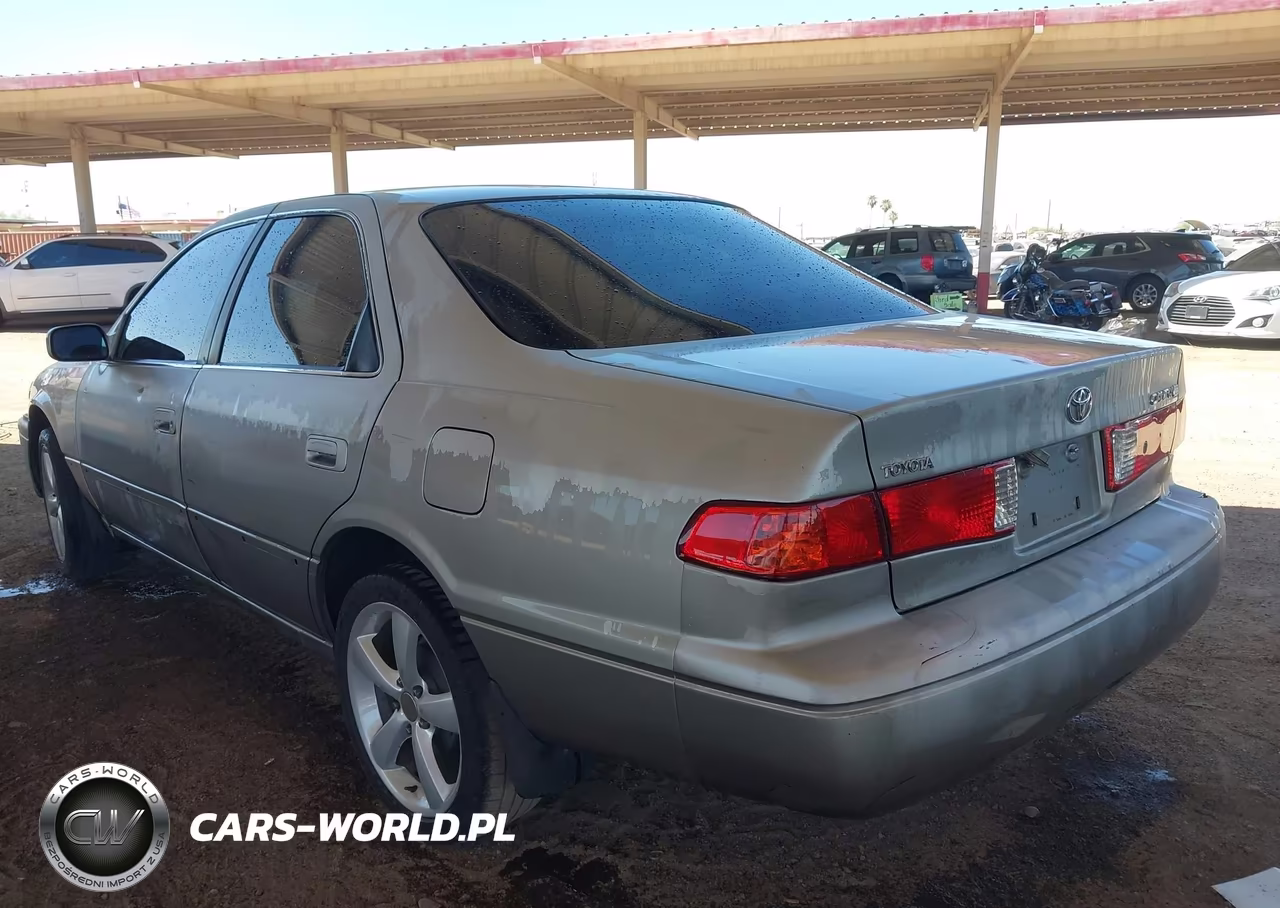 2000 Toyota Camry Le VIN:JT2BG22K4Y0471605 - 3