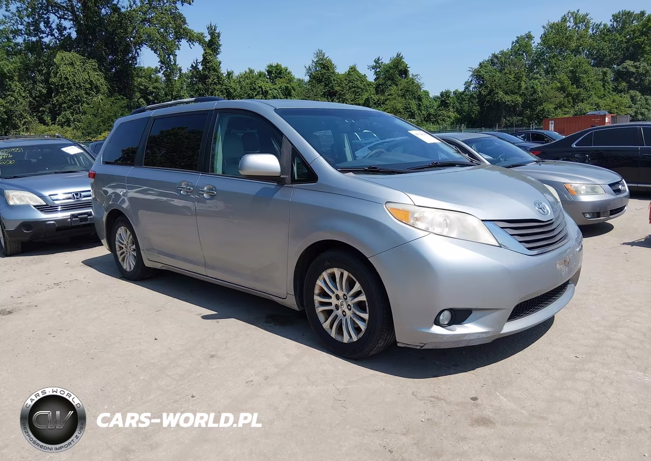 2011 Toyota Sienna Xle V6 – zdjęcie 1 z 21