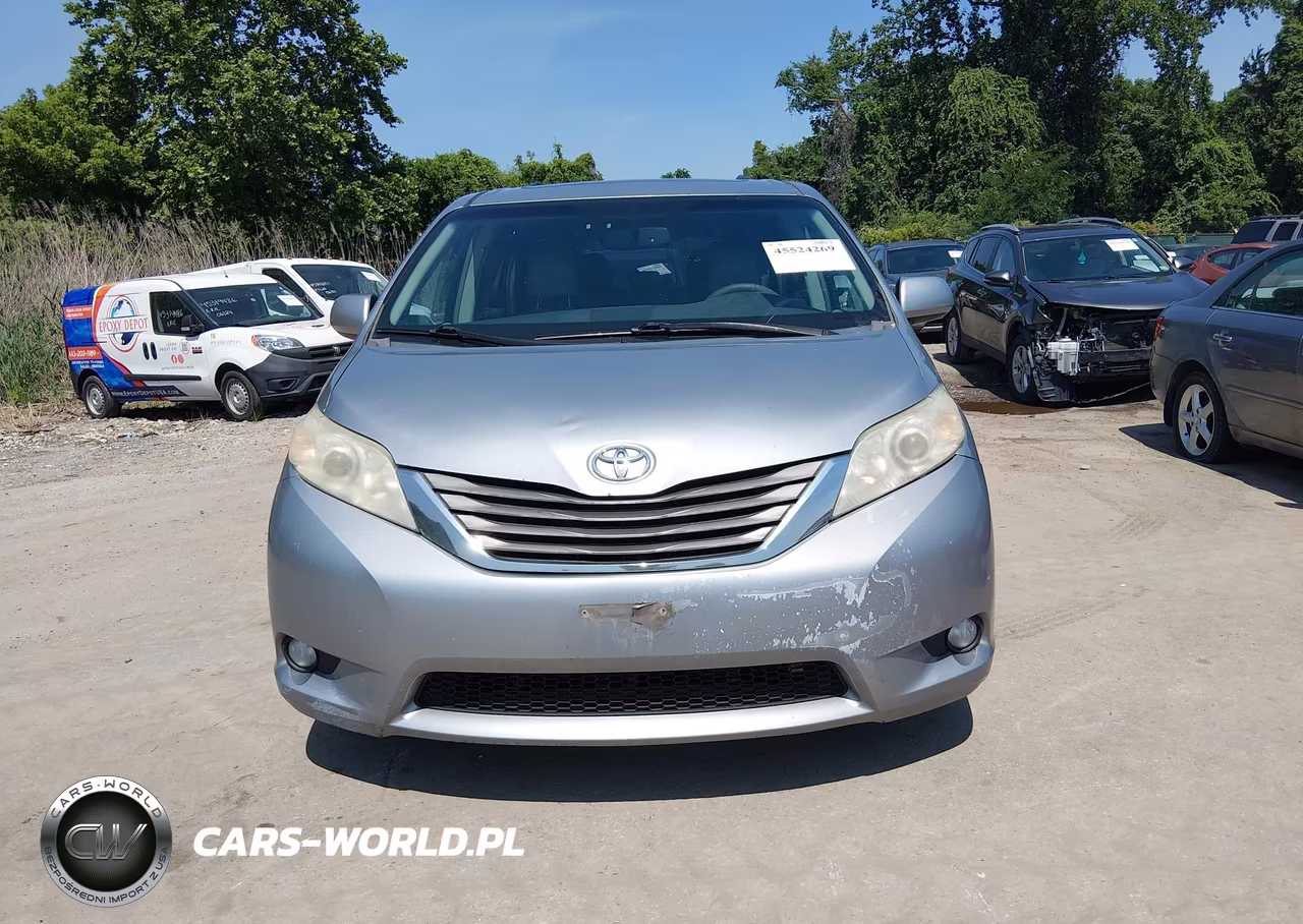2011 Toyota Sienna Xle V6 VIN:5TDYK3DC4BS055358 - 12