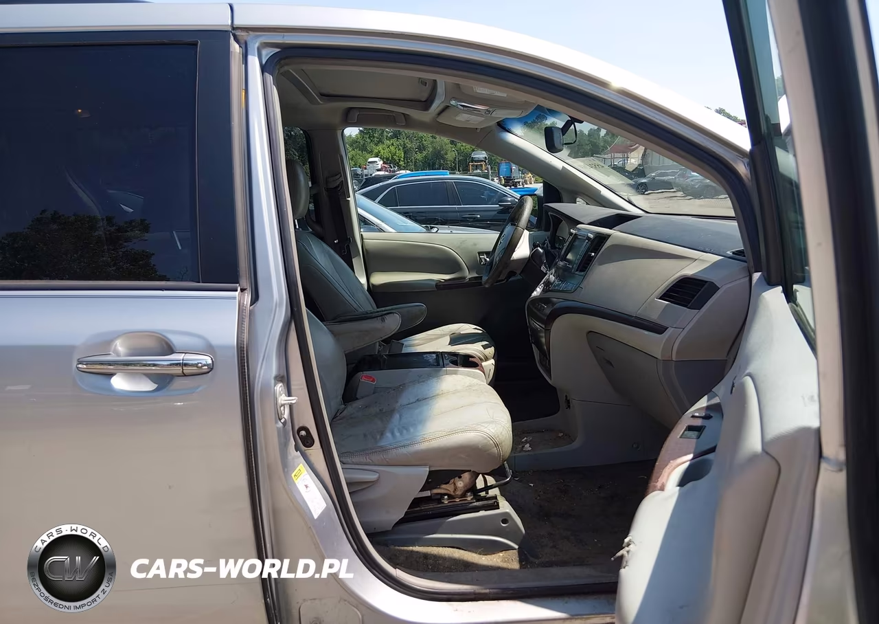 2011 Toyota Sienna Xle V6 VIN:5TDYK3DC4BS055358 - 5