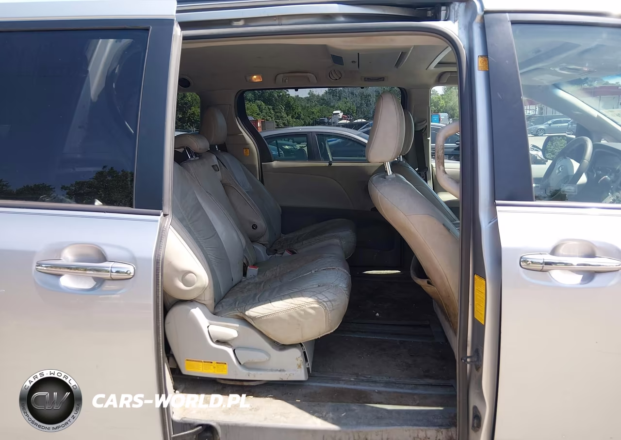 2011 Toyota Sienna Xle V6 VIN:5TDYK3DC4BS055358 - 8